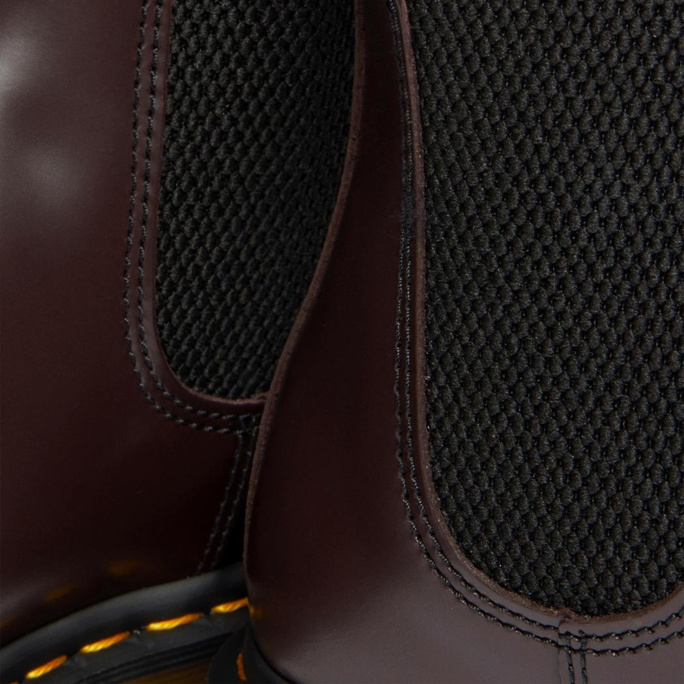 Botim de homem Dr. Martens Chelsea 2976 YS Bordô