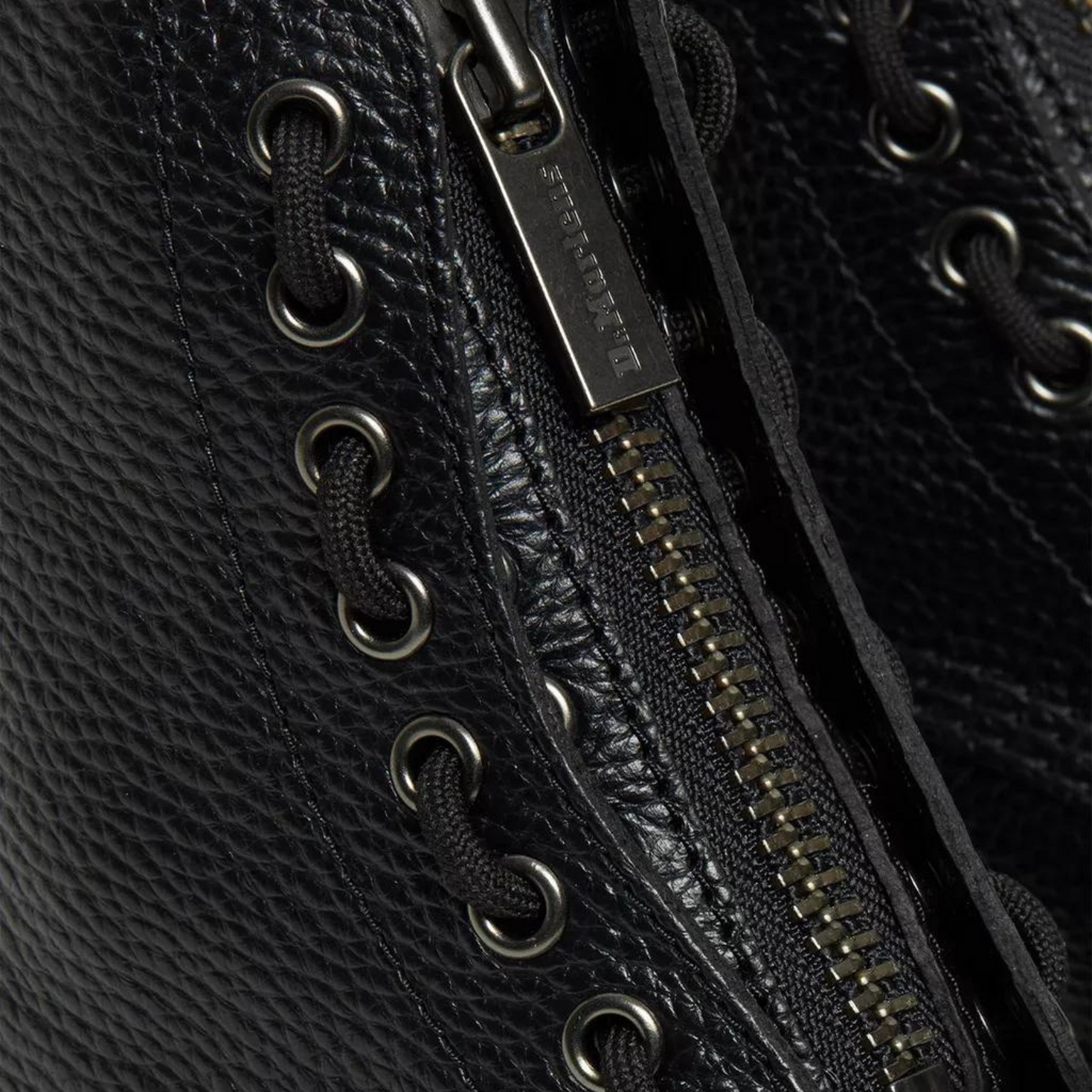 Bota con plataforma Dr. Martens Sinclair