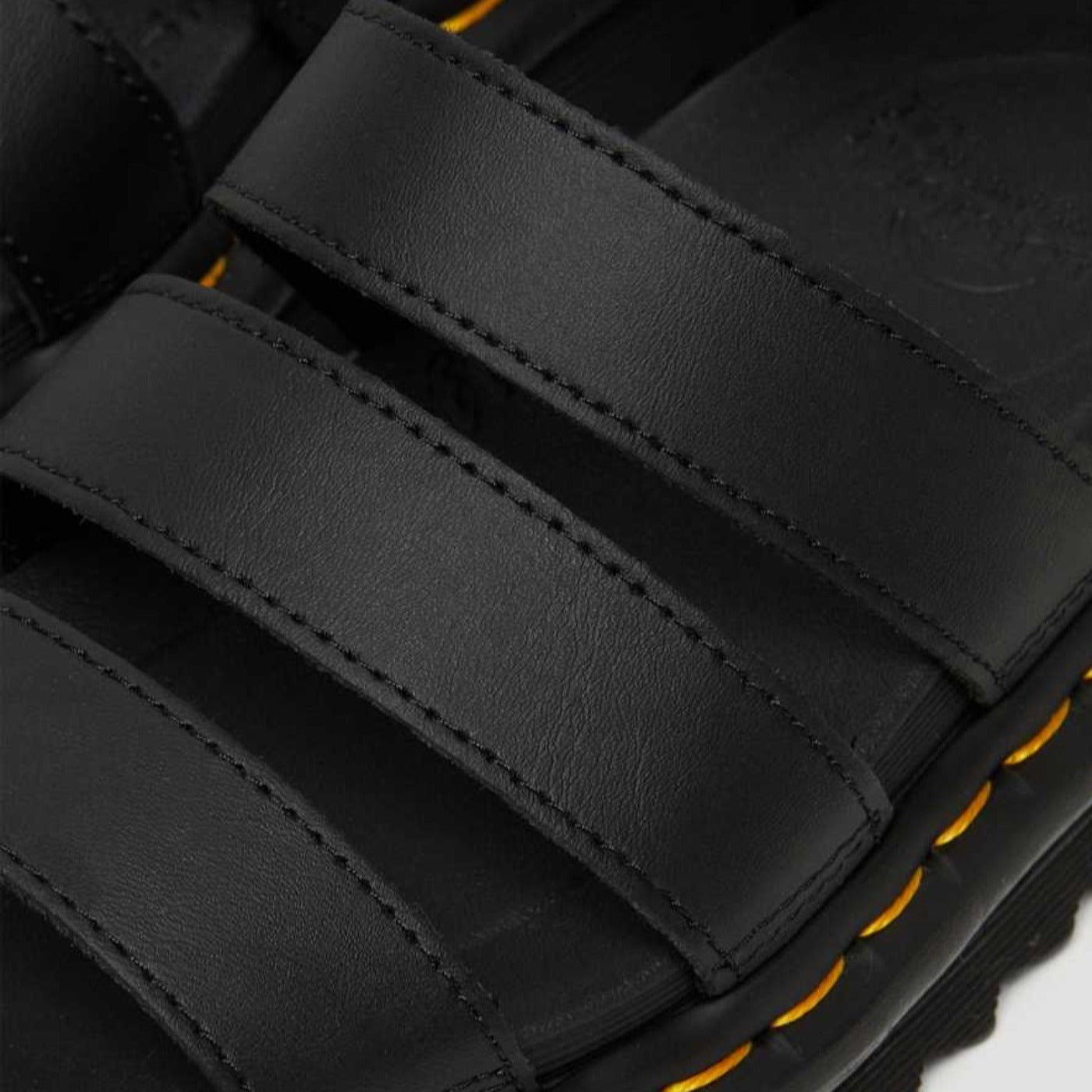 Sandalia Hydro Dr. Martens