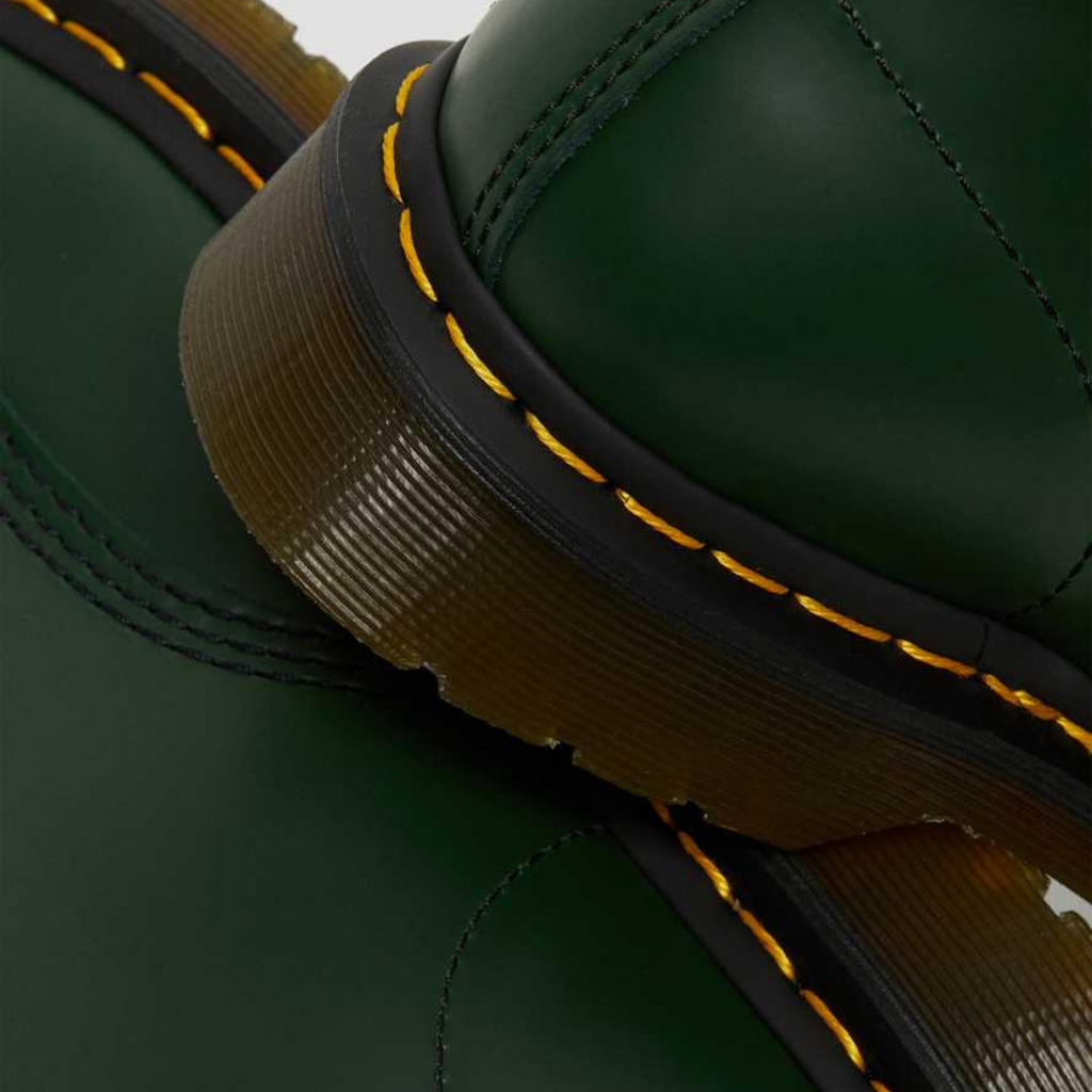 Bota Dr. Martens 1460 em Verde